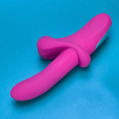 Unique dual stimulation with a "riding a tongue" feel